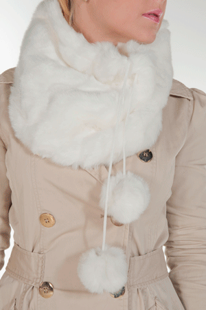 Pom Pom Fur Neck Warmer